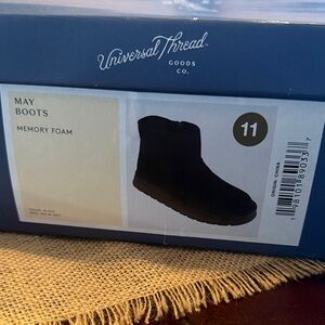 Universal Thread Black Memory Foam Ankle Boots
